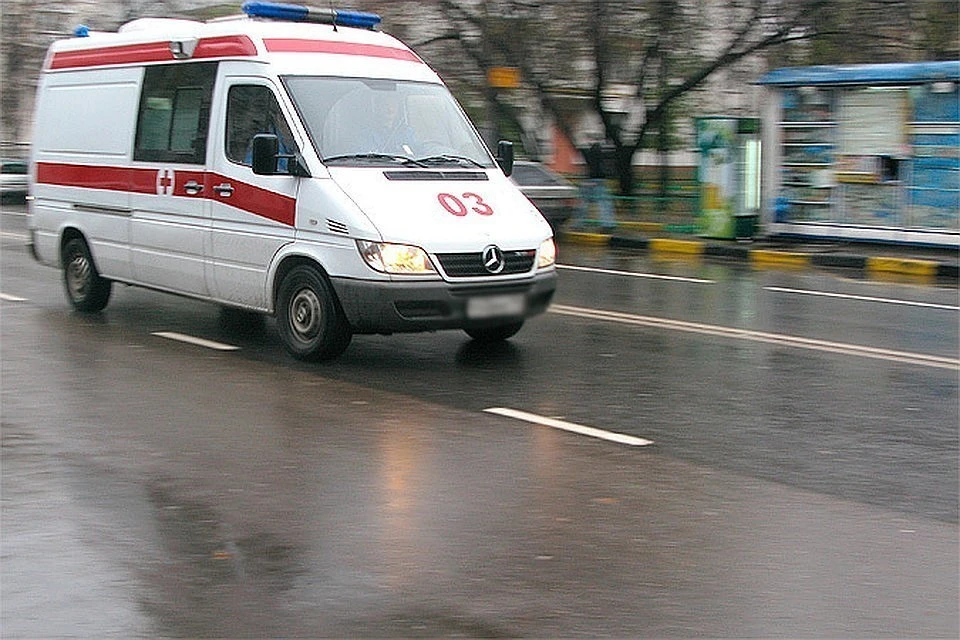 Автомобиль взорвался в районе рынка в центре Мелитополя