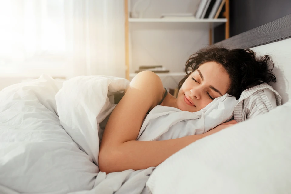 Во сне восполняются все наши ресурсы: восстанавливаются клетки и их функции, расслабляются мышцы, замедляется метаболизм, восполняются нейромедиаторы в нервной системе