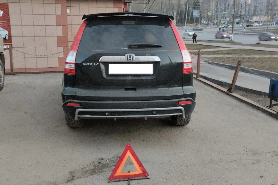 «Хонда» совершила наезд на 57-летнего мужчину. Фото: УГИБДД по Кировской области
