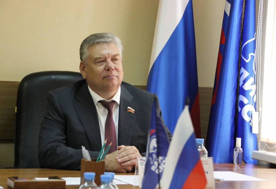 Секретарь регионального отделения партии «Единая Россия», председатель Тульской областной Думы, региональный координатор партпроекта «Историческая память» Николай Воробьев.