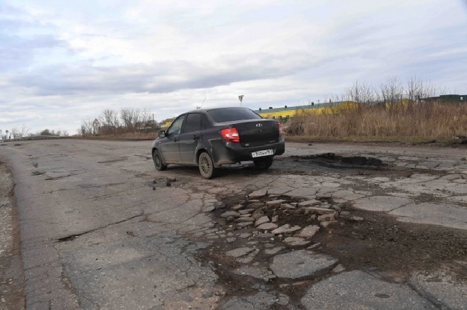 Дорожное покрытие в Горловке не то что не в лучшем, а в критическом состоянии