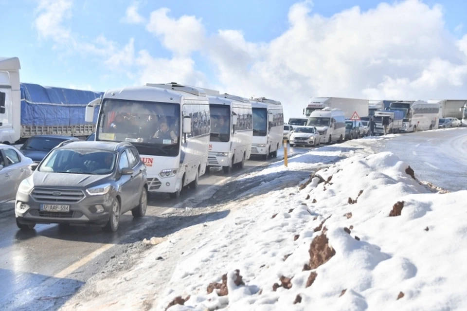 В областном правительстве обсудили ситуацию с пробкой на федеральной трассе в период снегопада