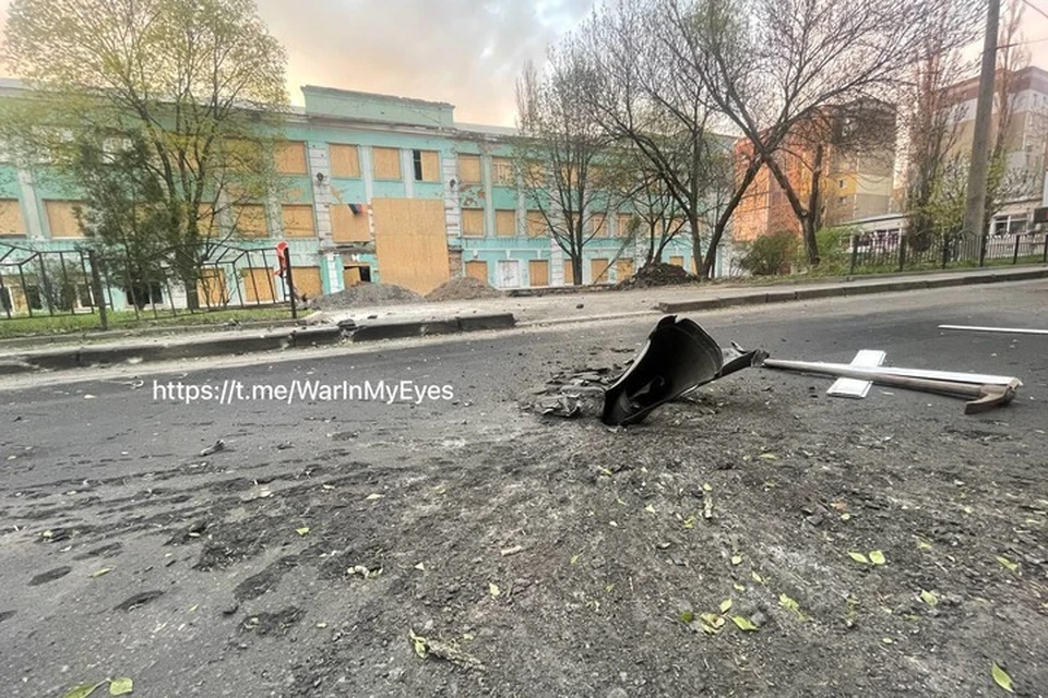 Разрушения отмечены на Крытом рынке, близлежащих магазинов, аптеки