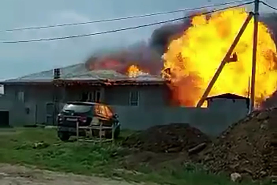 Появилось видео со взрывом газового баллона в жилом доме в Москве