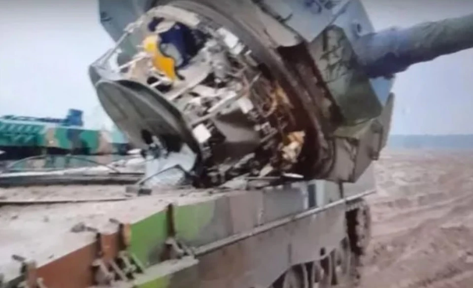 В ходе обучения премудростям управления западной техники, украинские танкисты сорвали башню не только у себя, но и у танка.