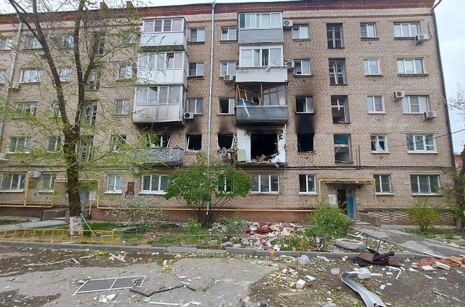 В доме произошел взрыв.