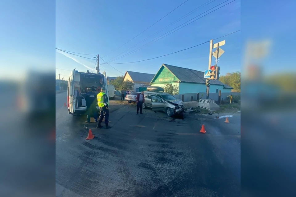 В Орске утром, 3 мая 2023 года, случилось ДТП с пострадавшими. Фото: УМВД по Оренбургской области