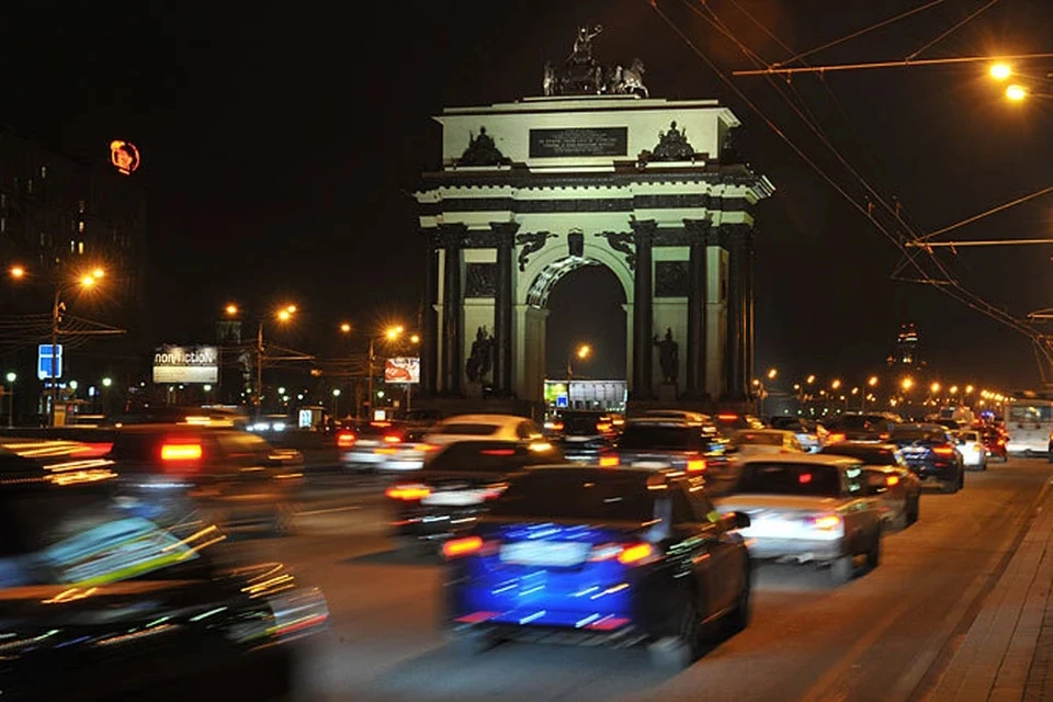 В час пик москвичам рекомендуют пользоваться городским транспортом