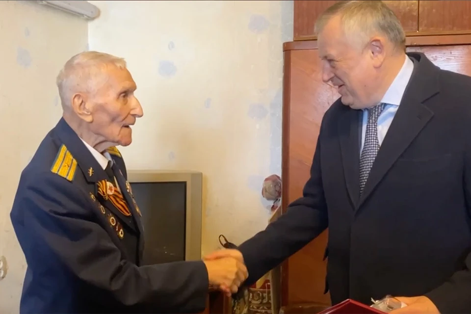 Ветерану подарили квартиру на 100-летний юбилей. Фото: t.me/drozdenko_au_lo