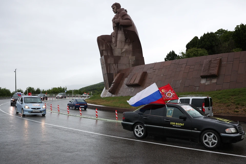 Акция «Бессмертный автополк» прошла в Новороссийске