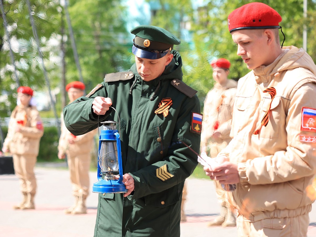 Частицу Вечного огня передали из Дзержинска в Володарск - KP.RU