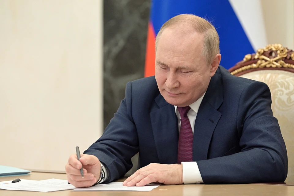 Путин подписал указ об отмене виз с Грузией