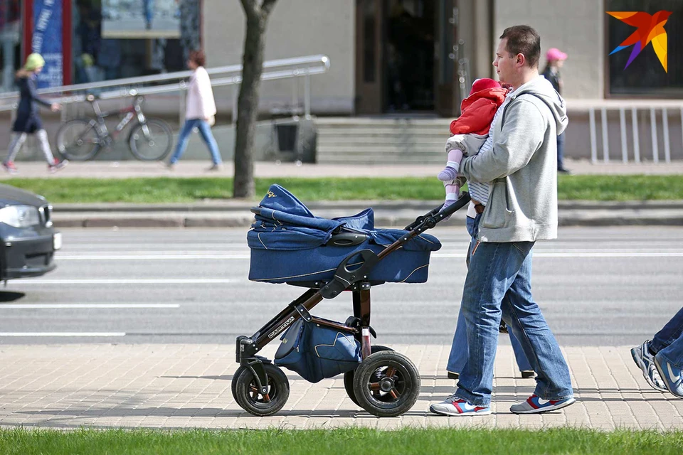 В Беларуси закон защищает права работающих родителей, которые растят детей.