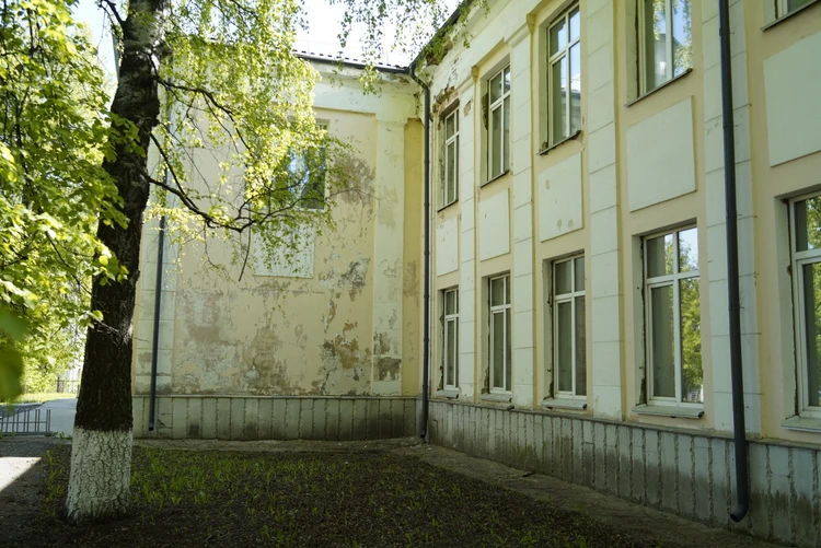 «Там было уютно»: воспоминания выпускников о школе № 90 Ижевска, которую снесут
