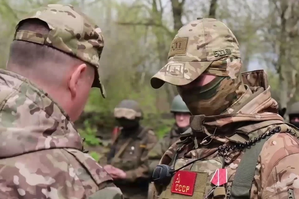 Российским военнослужащим групп ЦВО вручили государственные награды за героизм и отвагу Фото: стоп-кадр из видео