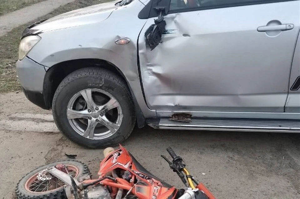 Мотоцикл столкнулся с Toyota RAV4
