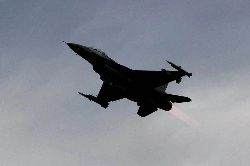 Politico: Украина хочет получить от Запада до 50 истребителей F-16