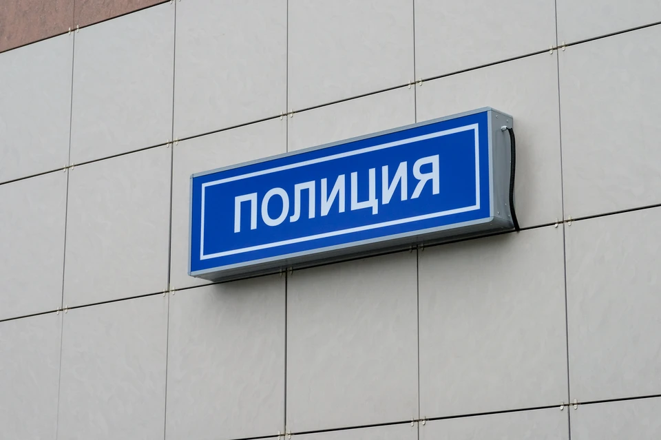 Полиция Красносельского района устанавливает обстоятельства получения ножевого ранения жителем Горелово