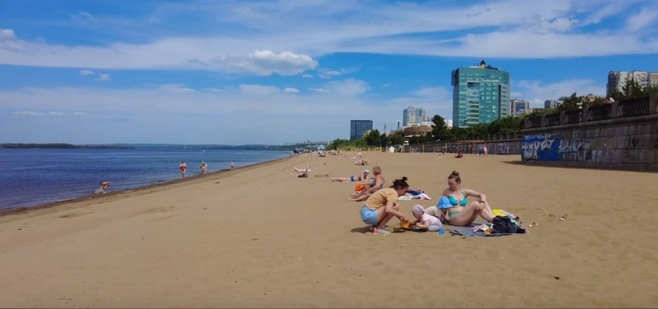 Самарцы открыли пляжный сезон. Фото: скриншот видео