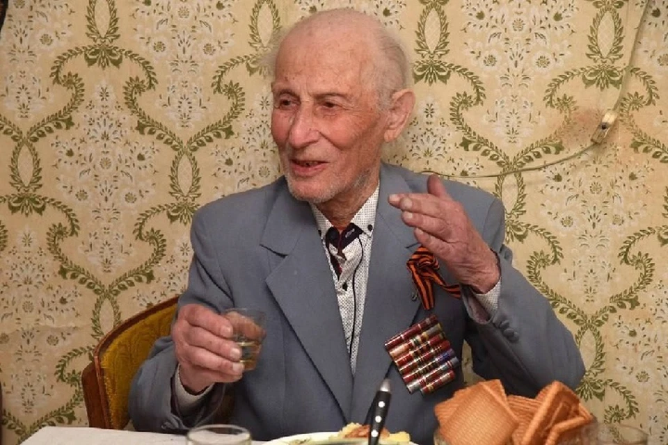 Сегодня Степану Васильевичу Волошину исполнилось 104 года. Фото: ТГ/Пушилин