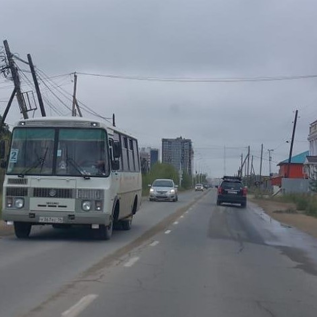 Жарко, мало автобусов, хамские водители». Жители Якутска жалуются на работу  общественного транспорта - KP.RU