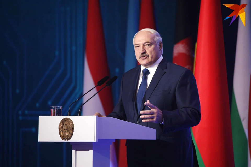 Лукашенко отметил, что мир находится на стадии глобальных перемен.