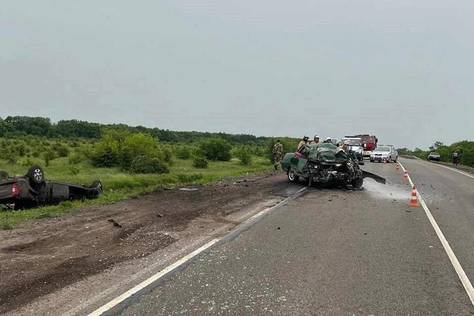 В Перевальском районе произошло смертельное ДТП. Фото - УГИБДД МВД по ЛНР
