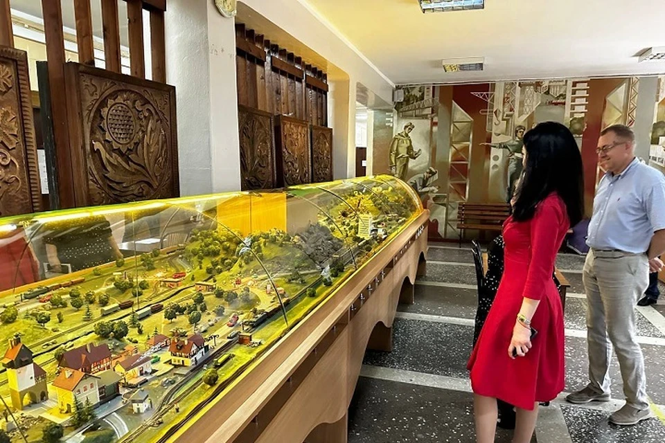 Замминистра образования и науки ЛНР посетила луганский колледж. Фото - Правительство ЛНР
