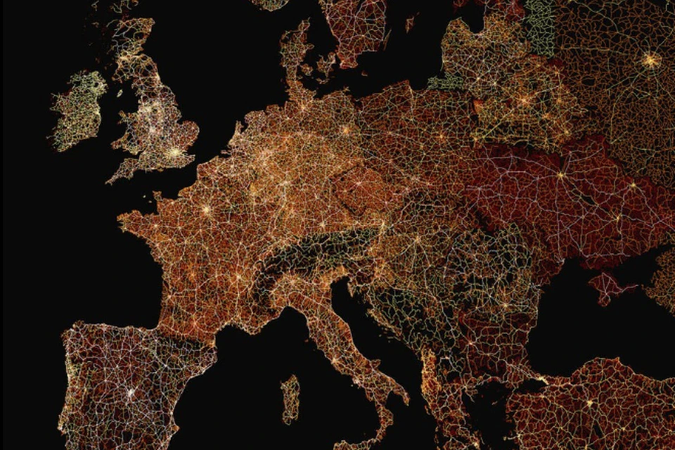 Густая сеть дорог в Европе.