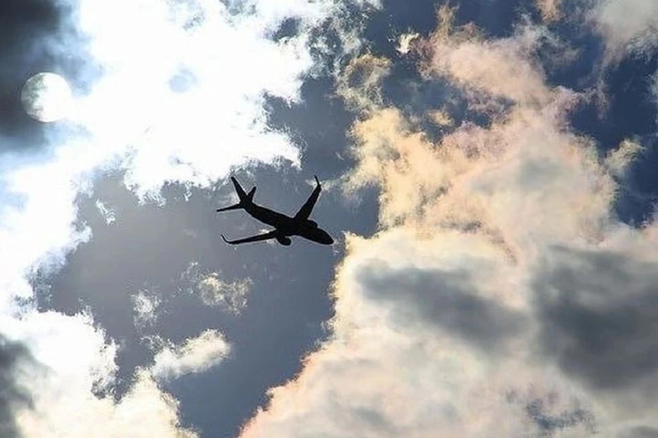 В транспортном СК проводят проверку после попадания молнии в самолет Красноярск-Новосибирск.