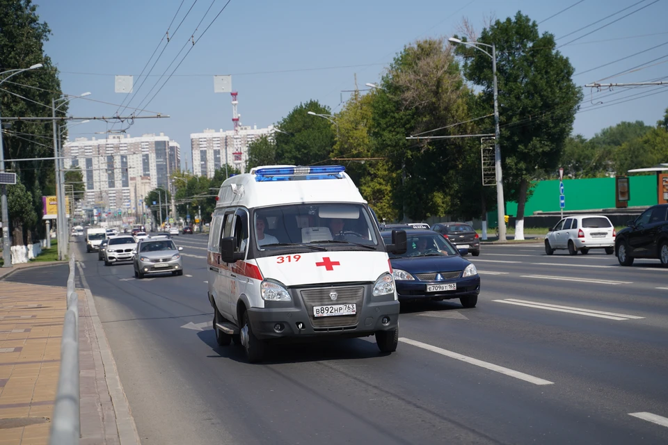 В Ульяновске водитель «Лады Гранты» сдавая назад наехал на пенсионерку-нарушительницу