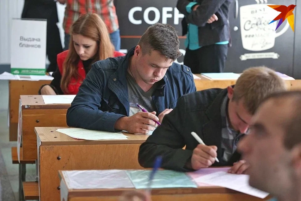 В Минобразования Беларуси объяснили 9-классникам, как успешно сдать школьные экзамены. Снимок используется в качестве иллюстрации.