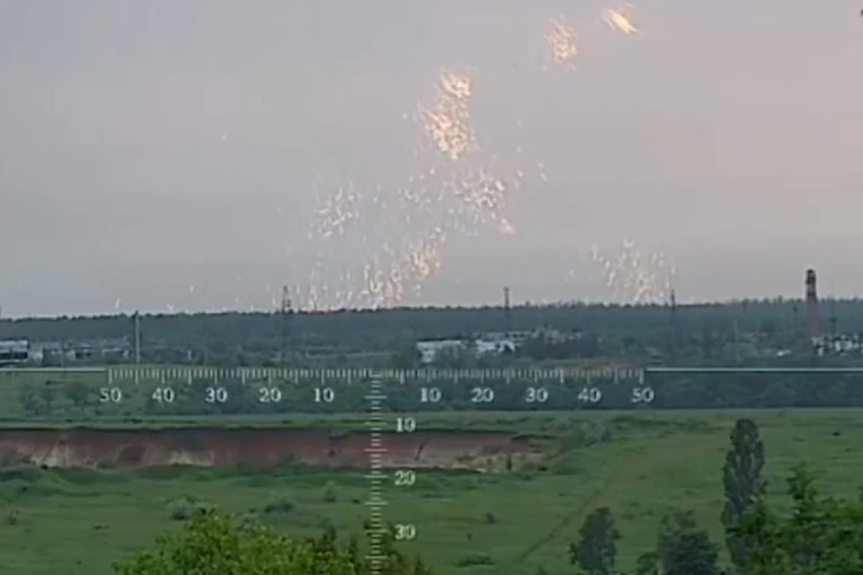 Зажигательные снаряды упали на позиции ВСУ. Фото: Скриншот видео НМ ДНР