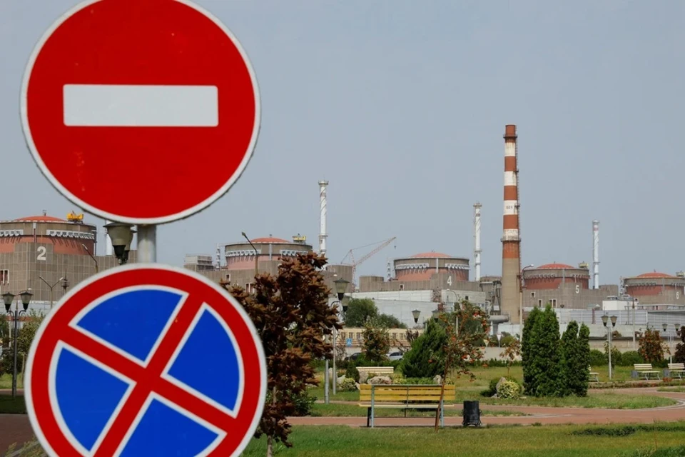 Уровень воды в резервуаре, используемом для охлаждения Запорожской АЭС, серьезно упал