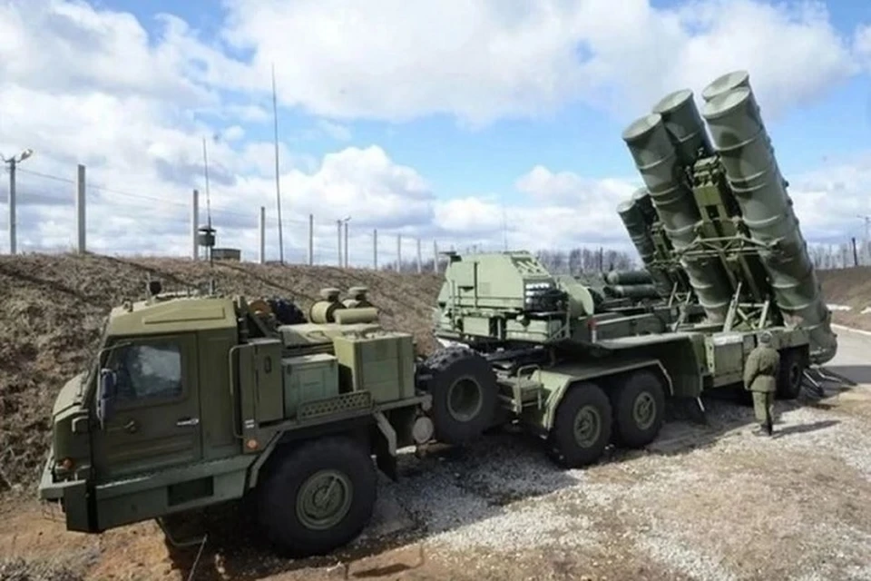Российское ПВО сбила два украинских самолета Су-27 и Су-25