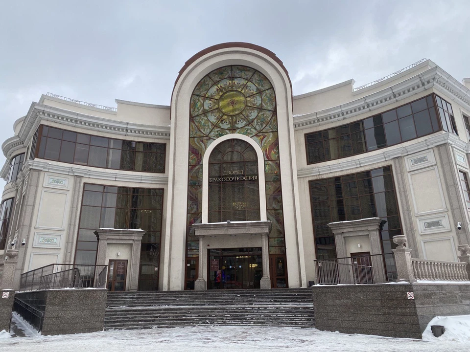 Молодыми супругами в мае стали 303 пары.