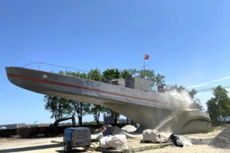 В Приморском парке Мариуполя восстановят памятник морякам-освободителям «Бронекатер». Фото: Единый заказчик