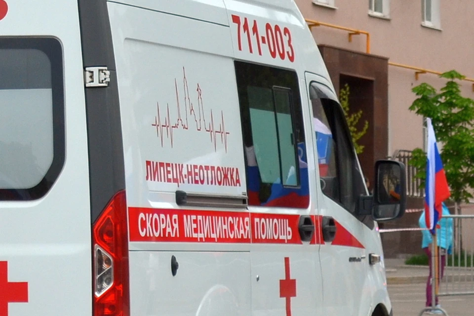 На улице Студеновская в Липецке столкнулись две иномарки