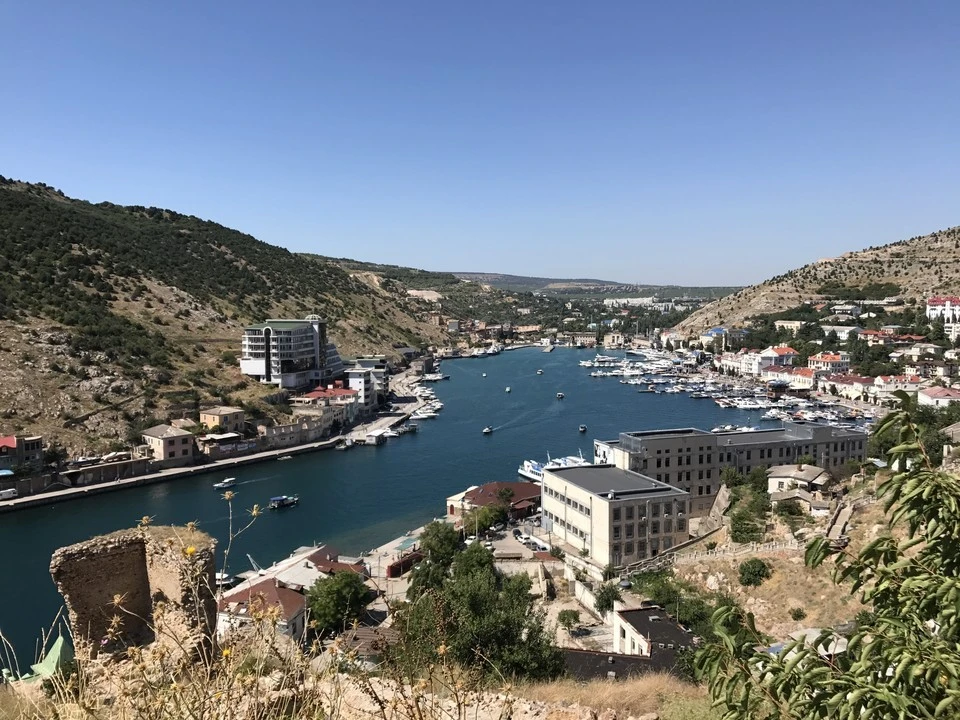 Севастопольцы списали загрязнение акватории еа диверсию