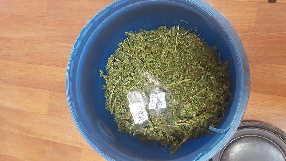 Для хранения наркотика мужчине потребовалась бочка