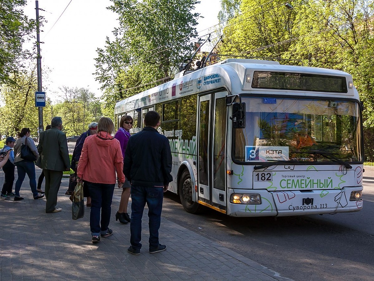 В Калуге из-за шествия выпускников изменятся маршруты общественного  транспорта - KP.RU