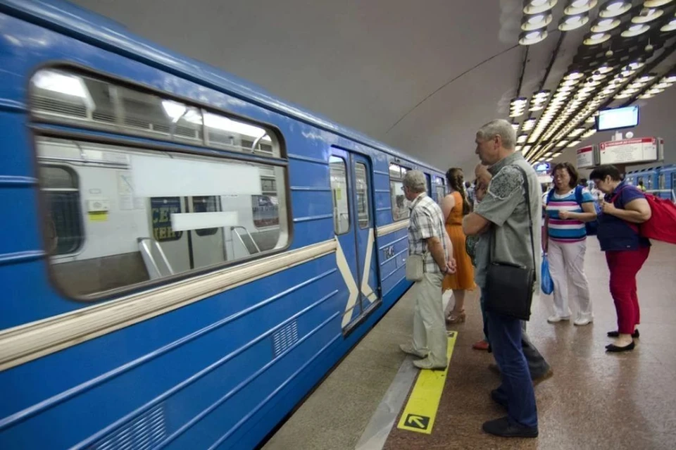 В Новосибирске метро будет работать на час дольше в День города.
