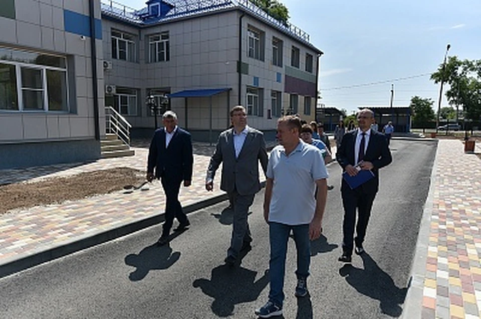 Председатель донского ЗС Александр Ищенко совершил рабочую поездку на север донского края. Фото: пресс-служба ЗС РО