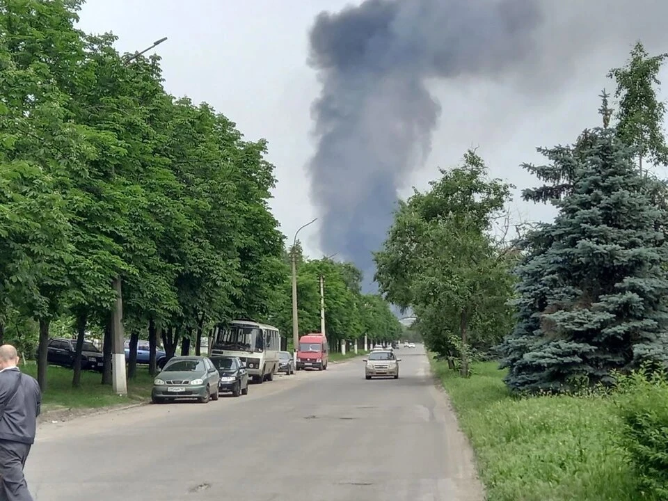 Мощный взрыв прогремел в Луганске