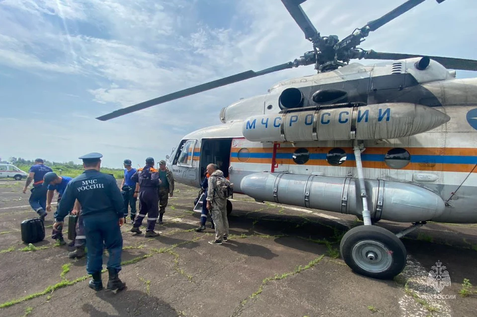 Сборы спасателей на поиски ребенка. Фото: ГУ МЧС России по Амурской области.