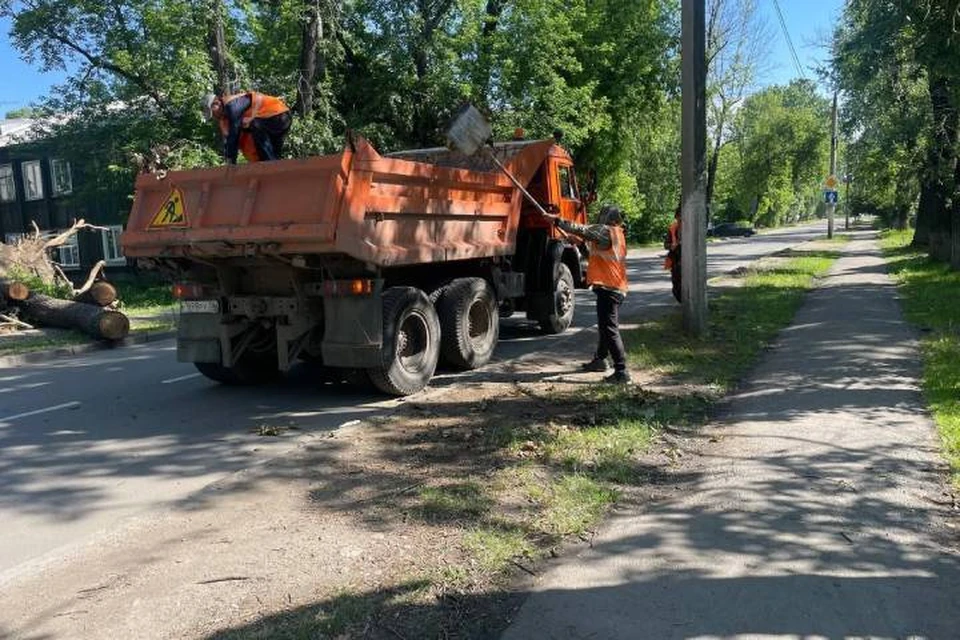 В Иркутске проводят ежедневную уборку улиц и общественных пространств