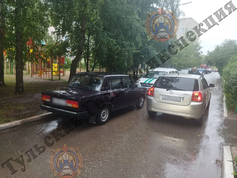 В Суворове на улице Кирова автомобиль Toyota сбил 4-летнюю девочку