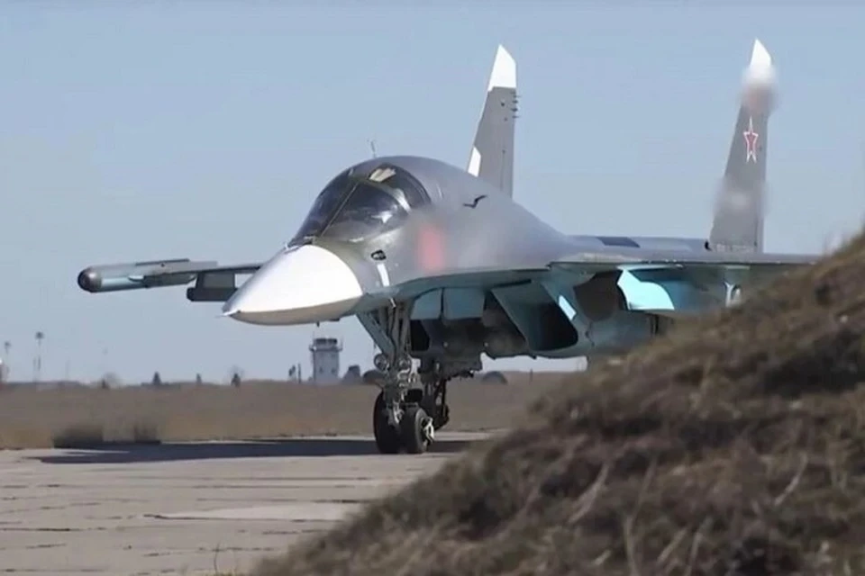 Истребительной авиацией ВКС России сбит самолет ВСУ в ДНР