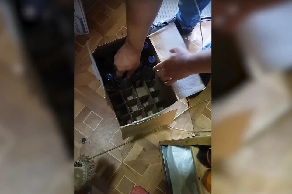 Во время проверки из киоска на Филипченко в Липецке изъяли 52 бутылки паленой водки