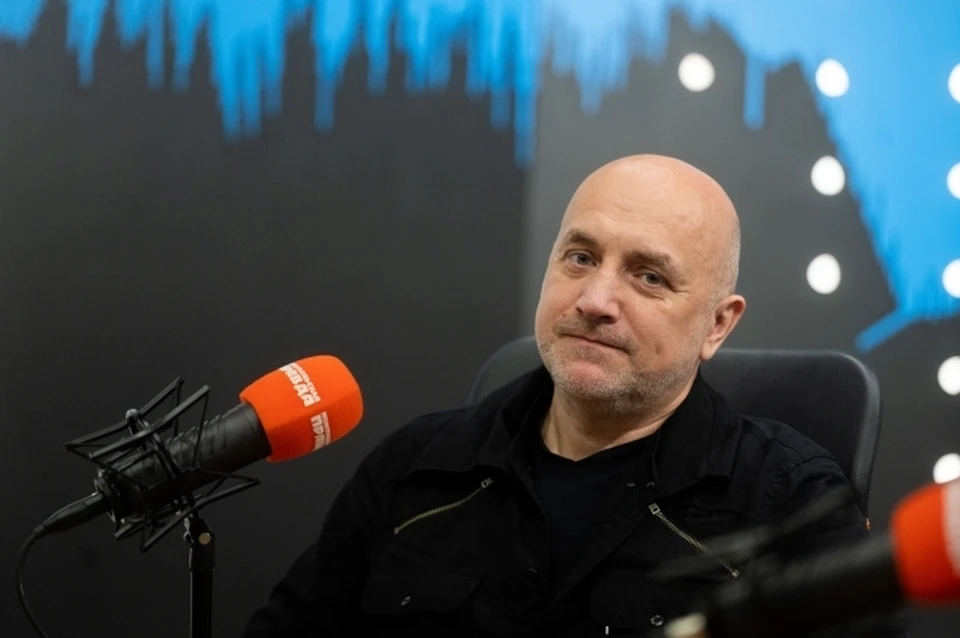 YouTube заблокировал канал писателя Захара Прилепина.